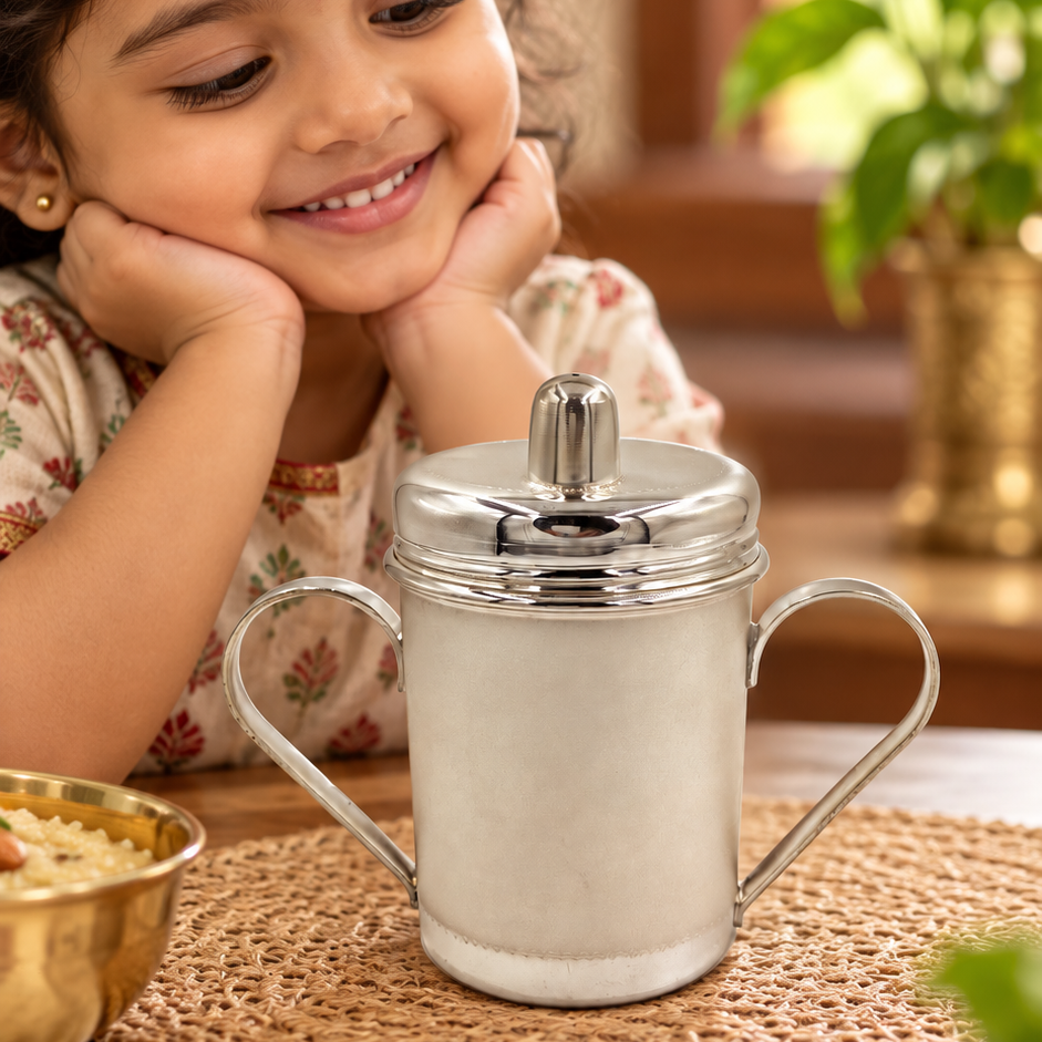 Tom & Jerry Silver Sipper Cup with Handle for Kids – Smiling Girl and Silver Sipper Cup