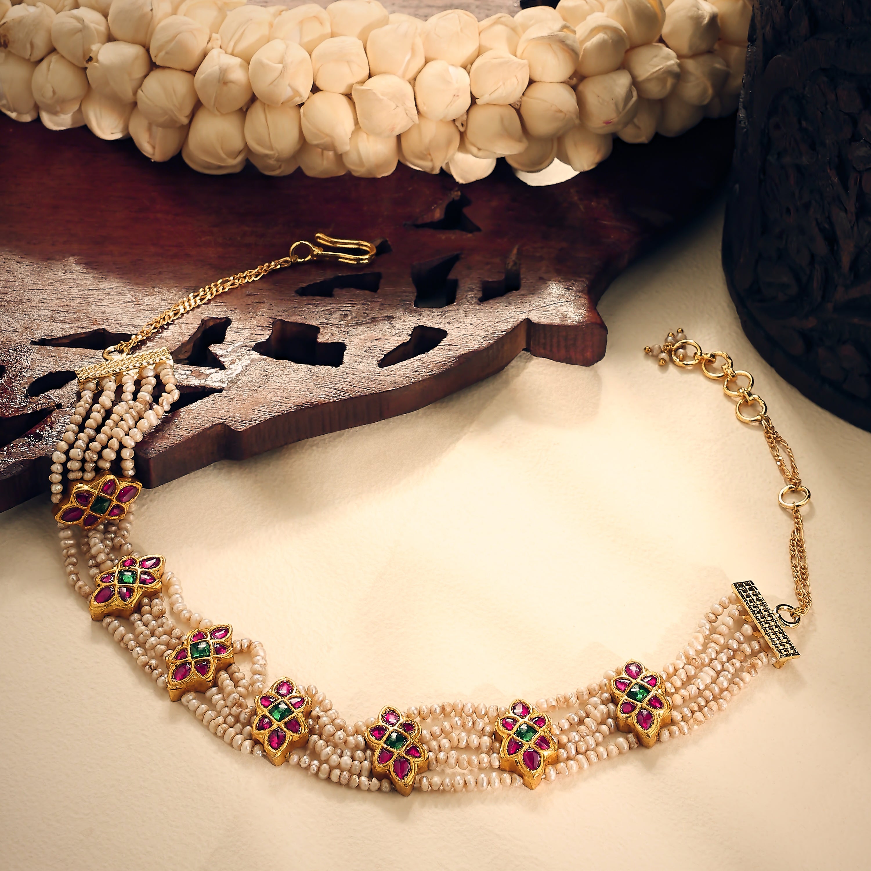 Necklace & Choker
